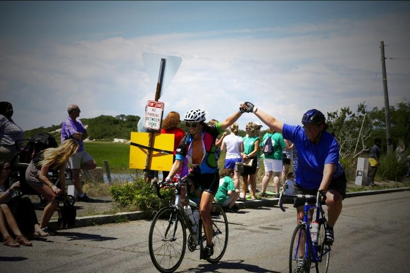/images/pfpphotos/uploads/KA0017/KA0017.Gall.riding across the finish line.jpg